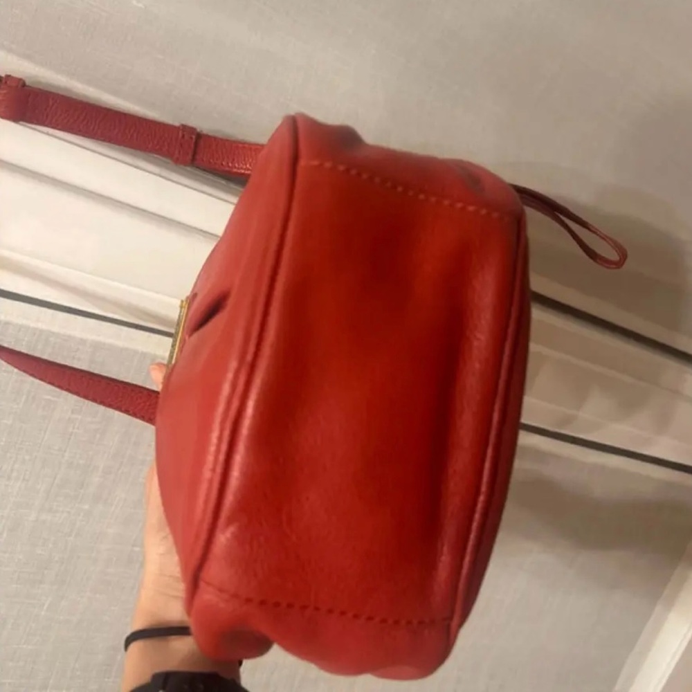 Marc Jacob’s Classic Q Cara Red Leather Crossbody - Picture 5 of 6